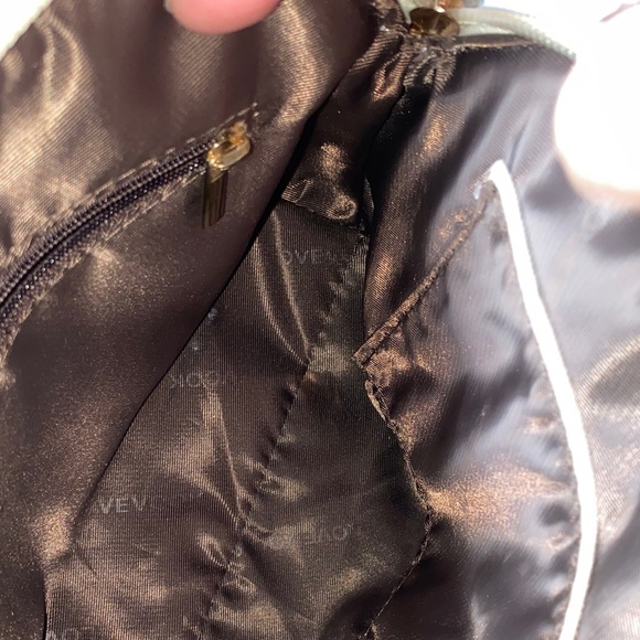 Chic White Crossbody Bag with Navy Strap - Picture 16 of 16